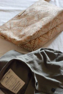 Carry Courage Best Sellers Adventurer Cork Cosmetics Bag - Cream