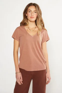 ÉTICA Aiden V Neck Tee