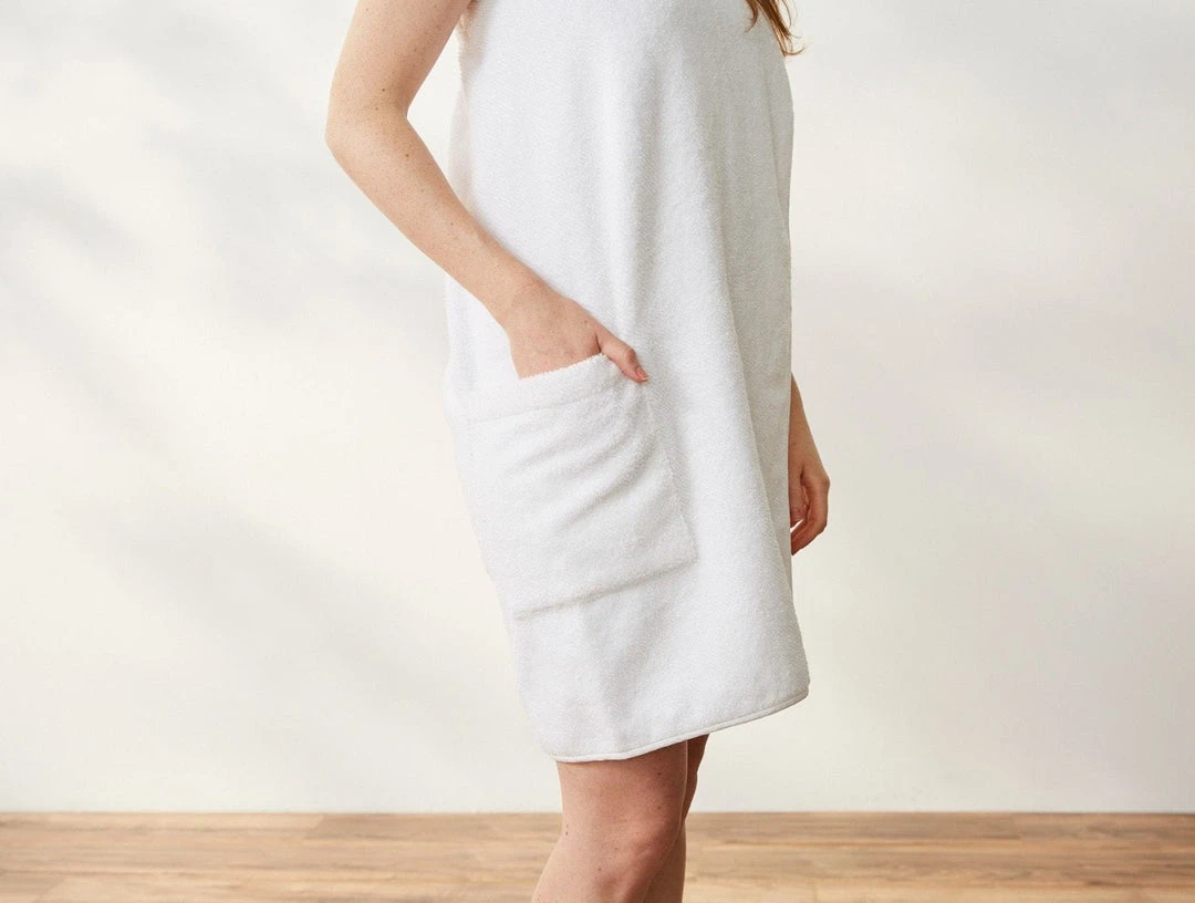 Coyuchi Air Weight Bath Wrap - Alpine White 5 Coyuchi Air Weight Bath Wrap - Alpine White