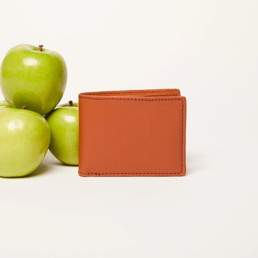 Allégorie Accessories Gala Apple Leather Bifold Wallet 3 Allégorie Accessories Gala Apple Leather Bifold Wallet