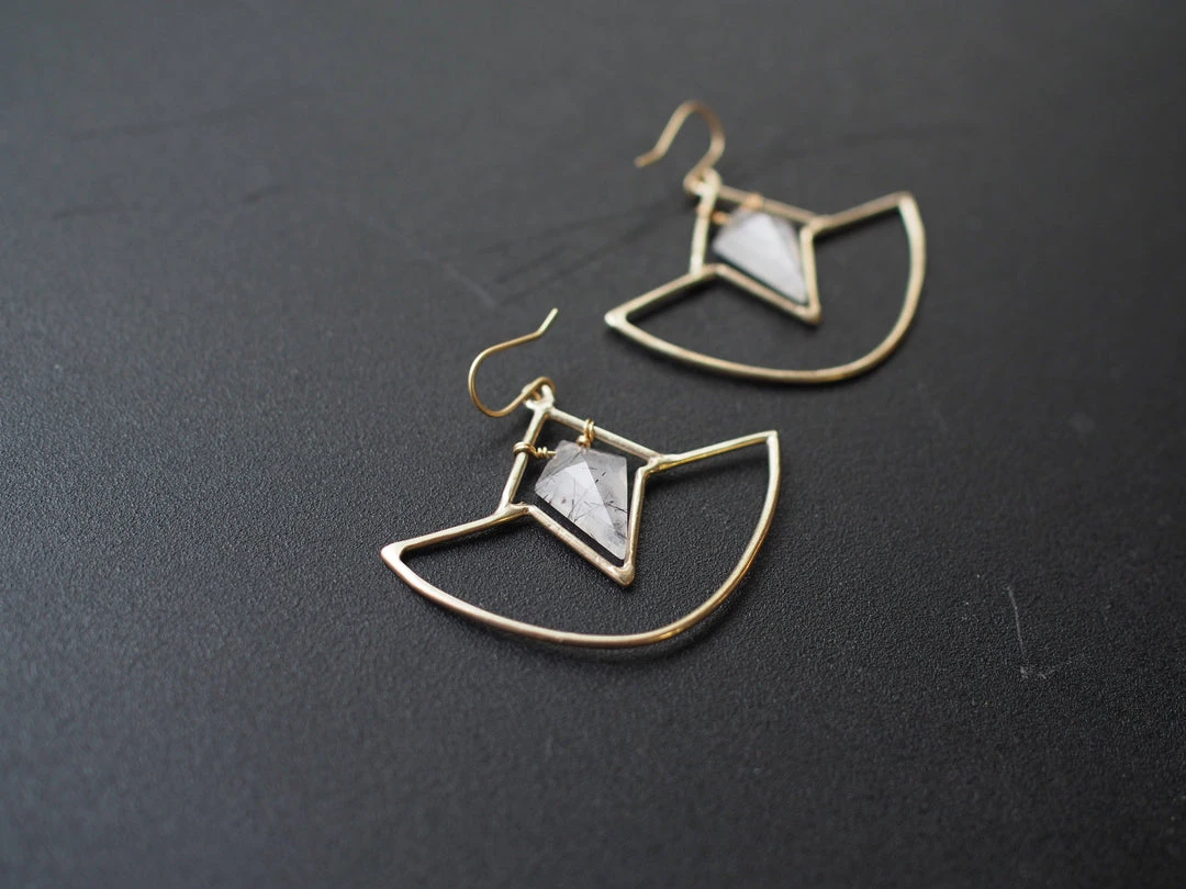 Iron Oxide Crystal Amulet Earrings Jewelry 6 Iron Oxide Crystal Amulet Earrings Jewelry