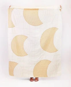 Anchal Crescent Lattice Quilt - Sand