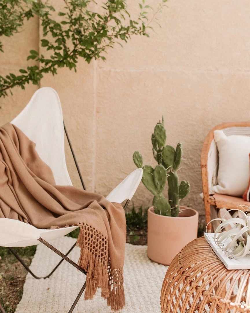 August Sage Marrón Alpaca Throw Blanket Home Goods 4 August Sage Marrón Alpaca Throw Blanket Home Goods