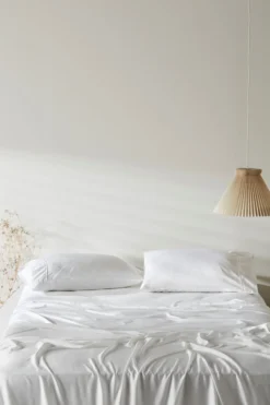 Ettitude Best Sellers Bamboo Sateen Fitted Sheet - Cloud 9 Ettitude Best Sellers Bamboo Sateen Fitted Sheet - Cloud