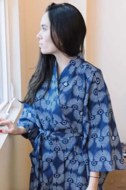 Bloom & Give Best Sellers Iris Unisex Robe