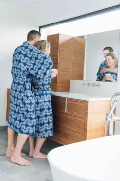 Bloom & Give Best Sellers Iris Unisex Robe