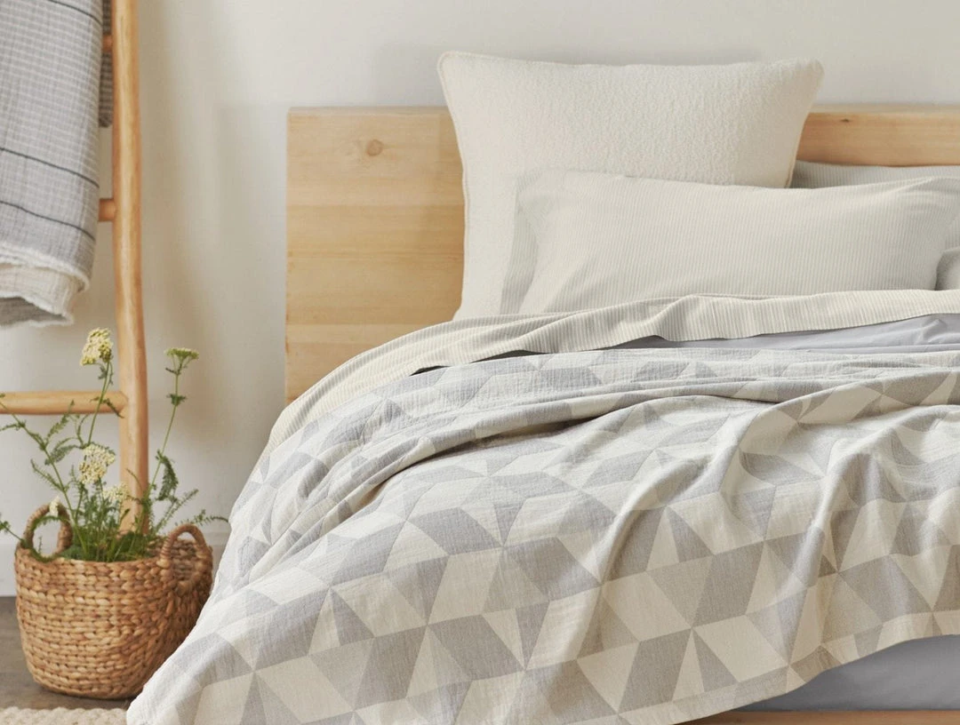 Coyuchi Pismo Blanket - Fog Home Goods 3 Coyuchi Pismo Blanket - Fog Home Goods