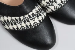 Darzah Shoes Tatreez Oxford - Black