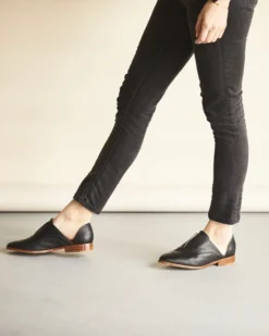 Nisolo Best Sellers Emma D'Orsay Oxford