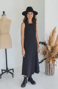 Mien Clothing Fortuna Wide Rib Dress
