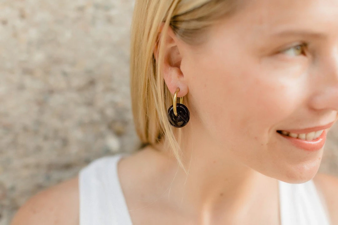 Abby Alley Handcrafted Glass Disc Earrings 11 Abby Alley Handcrafted Glass Disc Earrings