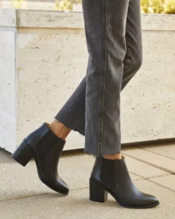Nisolo Heeled Chelsea Boot - Black Shoes