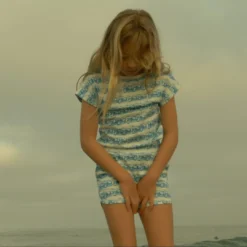 Honey Cake Tiger Kids' Hello Fun Wave Unisex T-Shirt