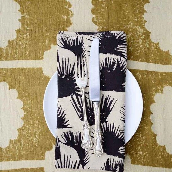 Ichcha Fern Napkin Set - Black Kitchen + Dining 4 Ichcha Fern Napkin Set - Black Kitchen + Dining