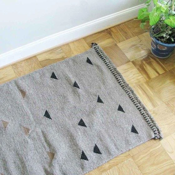 Ichcha Triangle Wool Dhurrie Rug 4 Ichcha Triangle Wool Dhurrie Rug