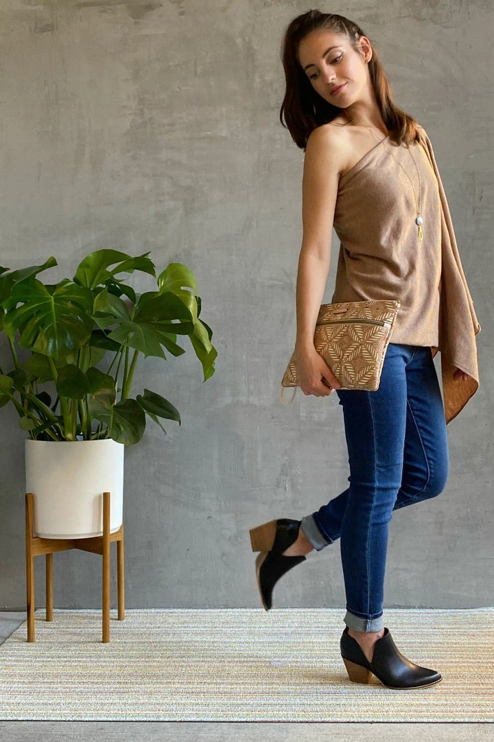 Carry Courage Inventor Cork Tablet Organizer - Natural Accessories 9 Carry Courage Inventor Cork Tablet Organizer - Natural Accessories