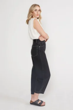 ÉTICA Iris Relaxed Taper Jeans - Obsidian