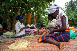 KAZI Mustard Bomba Brush Cup