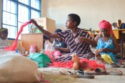 KAZI Peach Cake Stand