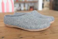 Kyrgies Women's Molded Sole High Back Wool Slippers - Gray