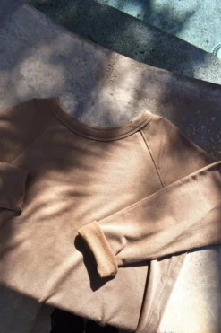 LA Relaxed Raw Modal Raglan Sweatshirt