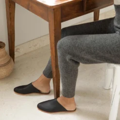 Nisolo Lima Slip On Mule - Black