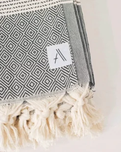 Amante Marketplace Magis Diamond Turkish Towel / Throw Blanket - Black