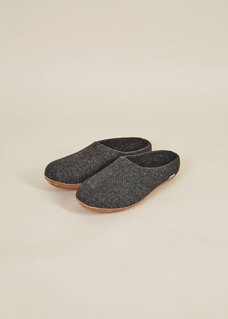 Kyrgies Men's Molded Sole Low Back Wool Slippers - Charcoal 6 Kyrgies Men's Molded Sole Low Back Wool Slippers - Charcoal