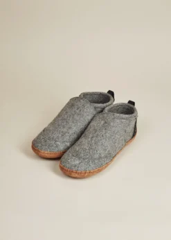 Kyrgies Men's Wool Tengries Slippers - Gray