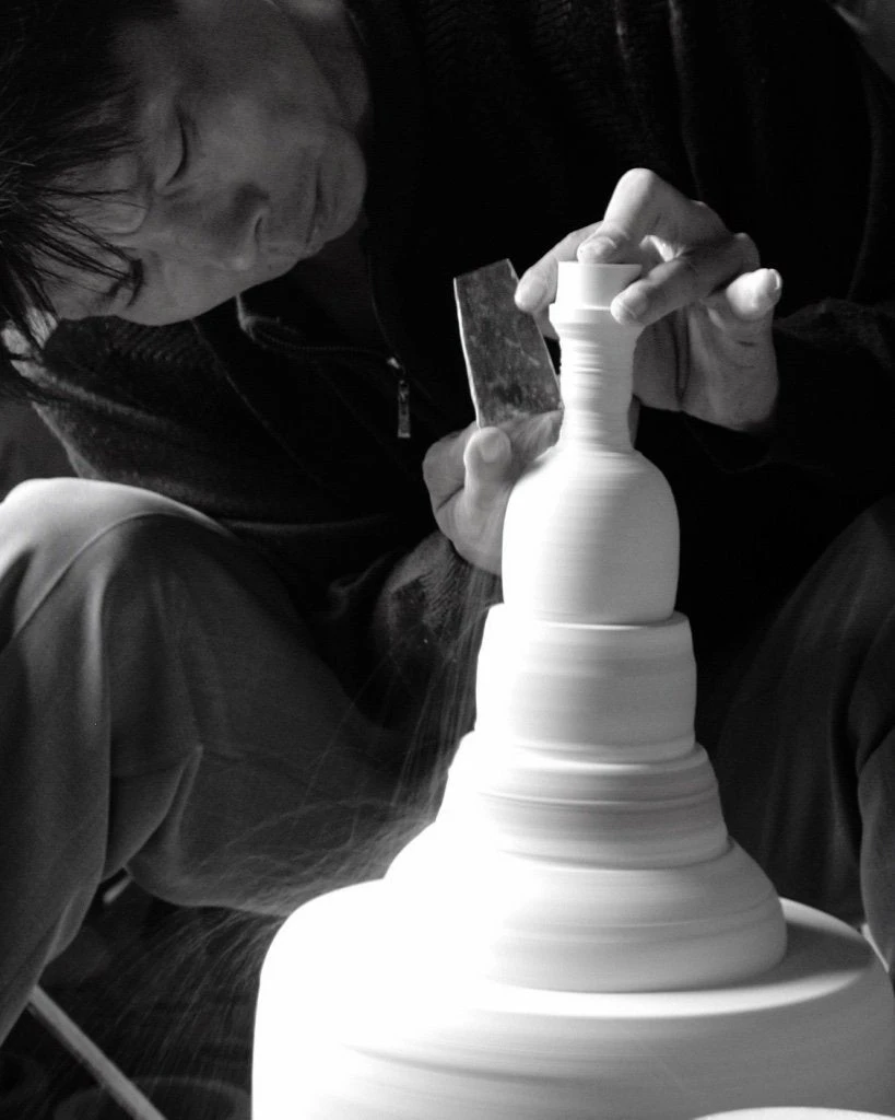 Middle Kingdom Memphis Morning Glory Porcelain Vase 10 Middle Kingdom Memphis Morning Glory Porcelain Vase