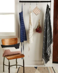 Minna Louise Throw Blanket - Dusk