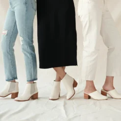 Nisolo All-Day Heeled Mule - Bone