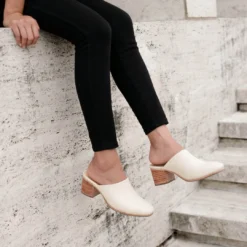 Nisolo All-Day Heeled Mule - Bone