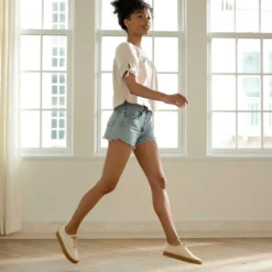 Nisolo Elayna Sneaker - Bone + Gum Shoes