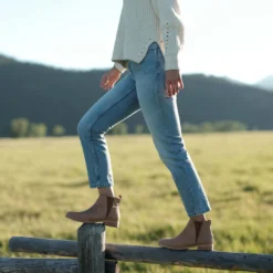 Nisolo Everyday Chelsea Boot - Almond Best Sellers