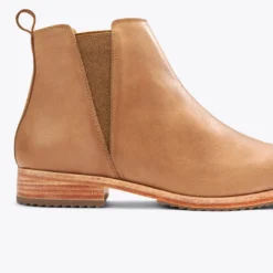 Nisolo Everyday Chelsea Boot - Almond Best Sellers