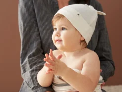 Coyuchi Remi Baby Blanket + Beanie Set - Undyed