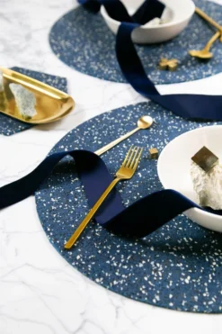 Slash Objects Round Recycled Rubber Placemat - Royal 11 Slash Objects Round Recycled Rubber Placemat - Royal