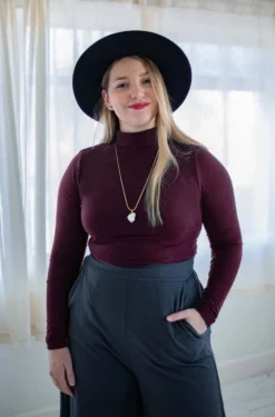 Mien Sol Mock Neck Long Sleeve Top