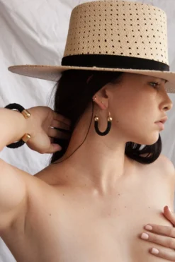 Stella Fluorescent Sea Rope Cuff