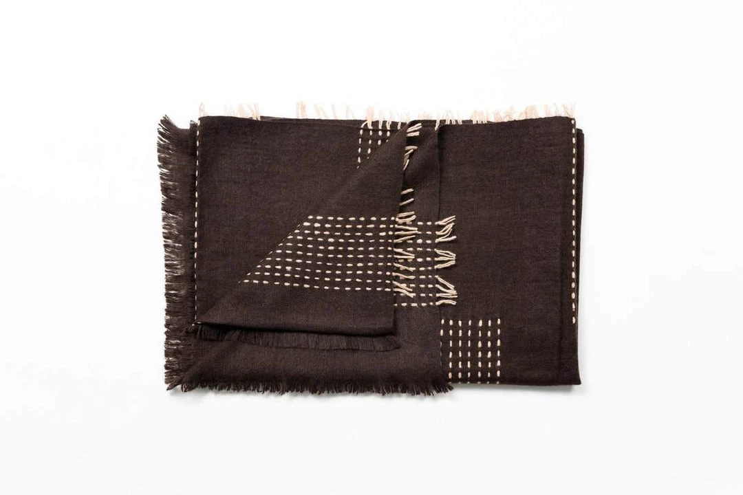 Studio Variously Walnut Throw Blanket - Brown 3 Studio Variously Walnut Throw Blanket - Brown