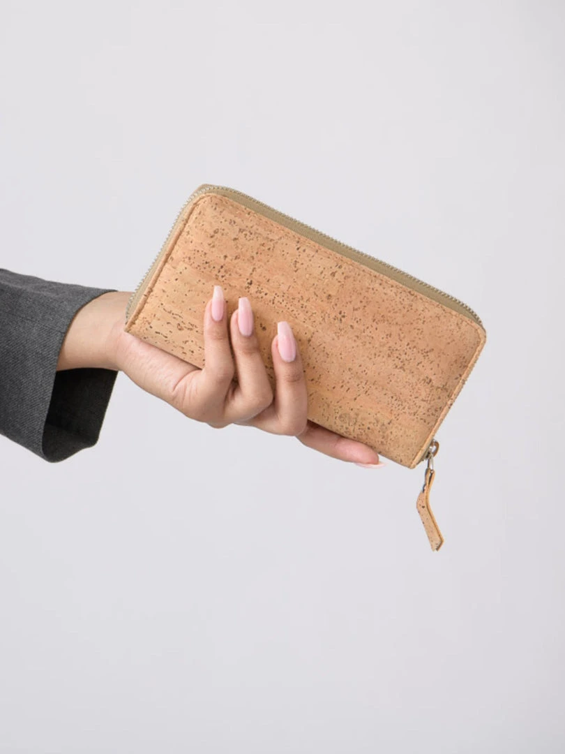 Tiradia Cork Accessories Just Enough Vegan Cork Wallet 3 Tiradia Cork Accessories Just Enough Vegan Cork Wallet
