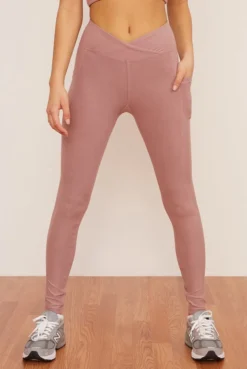 Wolven Activewear + Athleisure Recycled Crossover Pocket Legging - Salt 11 Wolven Activewear + Athleisure Recycled Crossover Pocket Legging - Salt