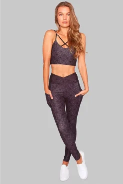 Wolven Activewear + Athleisure Crossover Recycled Legging With Pockets - Summit 16 Wolven Activewear + Athleisure Crossover Recycled Legging With Pockets - Summit