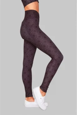 Wolven Activewear + Athleisure Crossover Recycled Legging With Pockets - Summit 15 Wolven Activewear + Athleisure Crossover Recycled Legging With Pockets - Summit