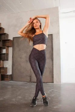 Wolven Activewear + Athleisure Crossover Recycled Legging With Pockets - Summit 14 Wolven Activewear + Athleisure Crossover Recycled Legging With Pockets - Summit