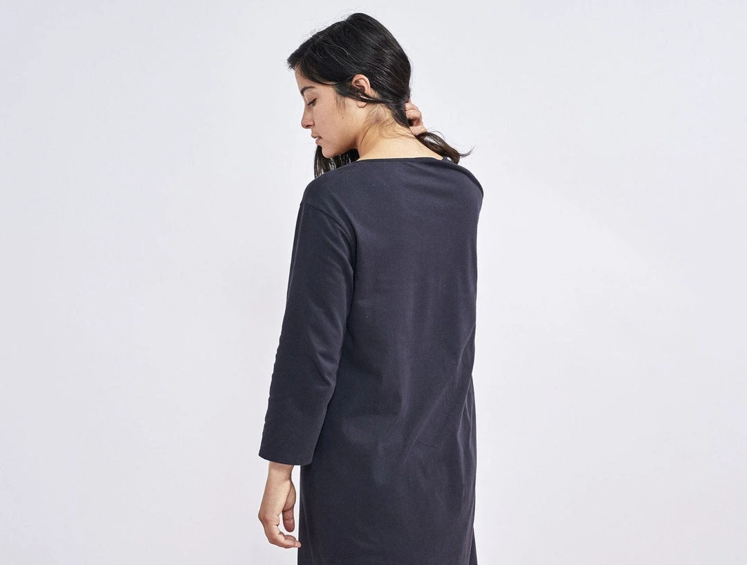 Coyuchi Pajamas + Loungewear Solstice Nightgown - Deep Graphite 4 Coyuchi Pajamas + Loungewear Solstice Nightgown - Deep Graphite