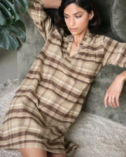 WVN Flannel Devon Dress Clothing