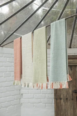 Zuahaza Diamond Feijoa Table Runner